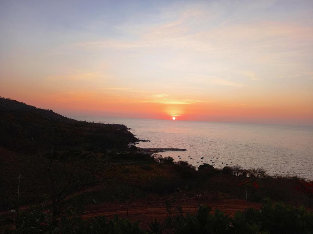 Treasure By The Sea Resort - Happy Hill Chimo Екстериор снимка